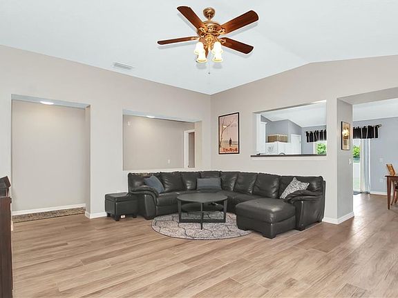 5th image of 6636 Waterton Dr