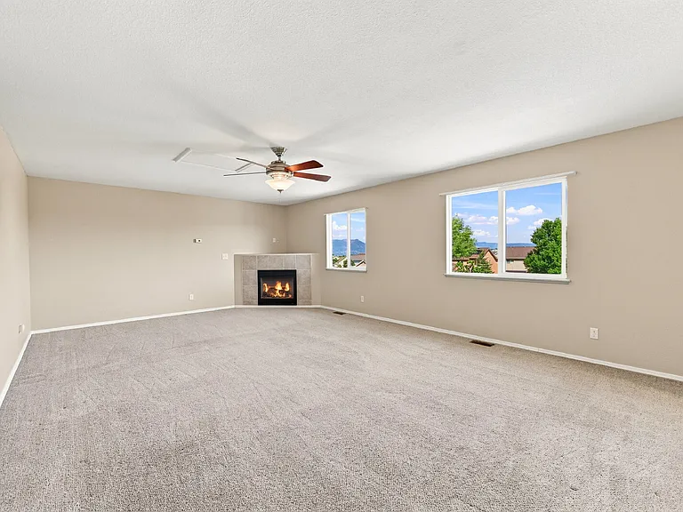 5644 Mountain Garland Dr — Photo 15