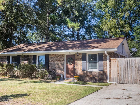 123 Millburn Ave, Goose Creek, SC 29445