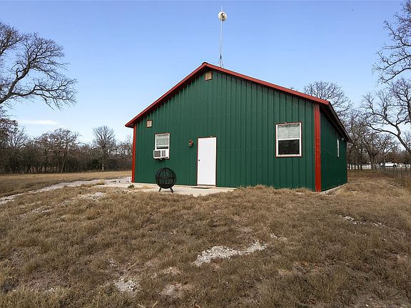 4th image of 246 Silver Lakes Dr