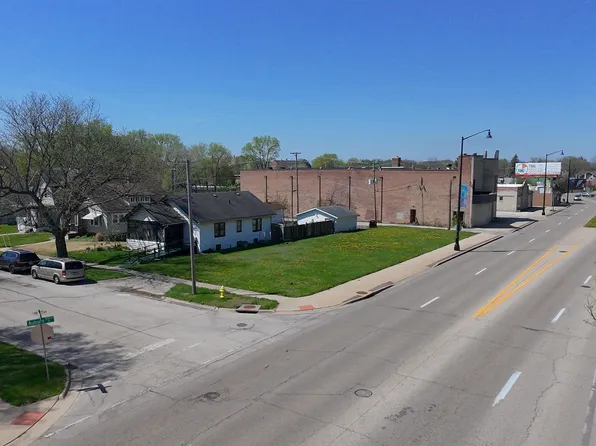 1116 Auburn St, Rockford, IL 61103