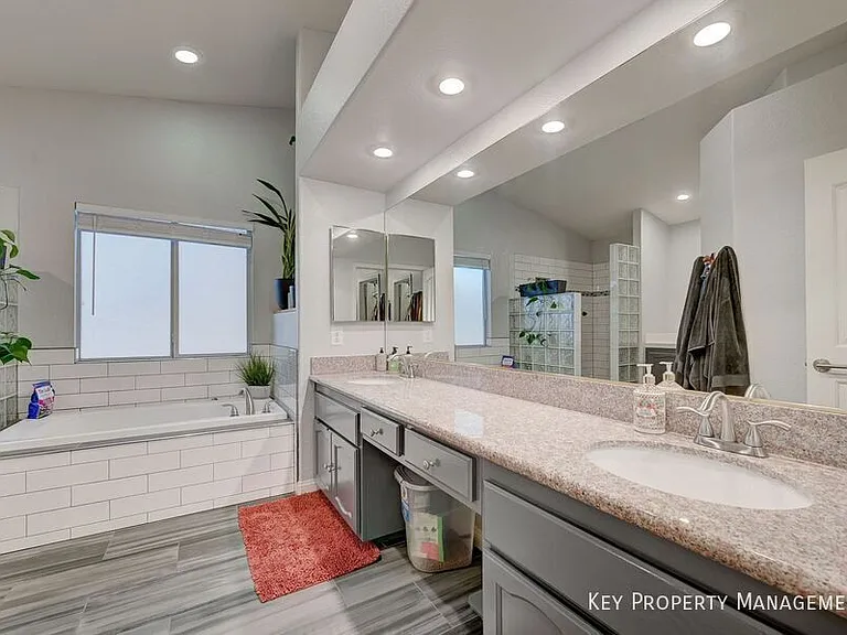 3941 Equinox Ct — Photo 9