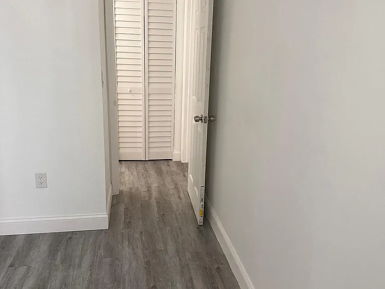 9419 Fontainebleau Blvd #107 — Photo 32