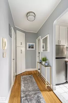 3rd image of 349 E 49th St APT 4V