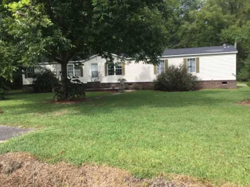 Beautiful 4/bedrooms n 2/bath on Awesome Lot — Photo 4