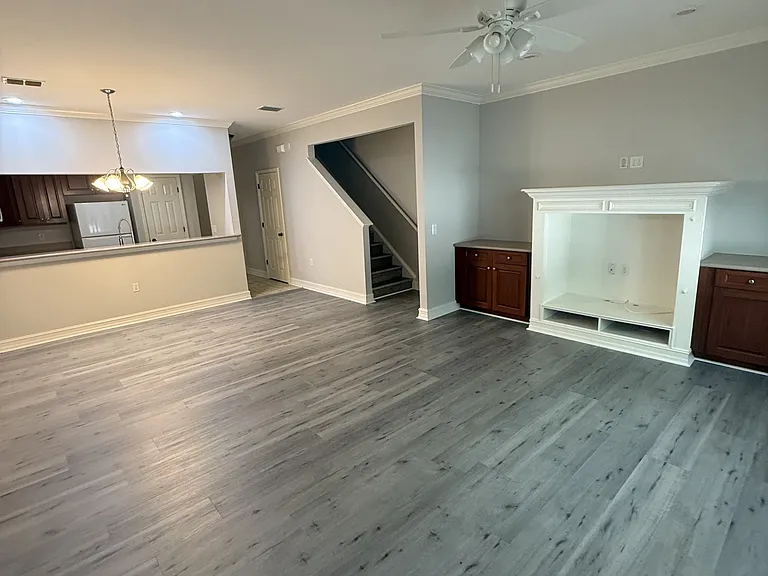 1529 Crescent Hills Dr #1 — Photo 2