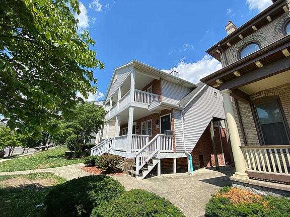 2nd image of 1726 Summit St #1730