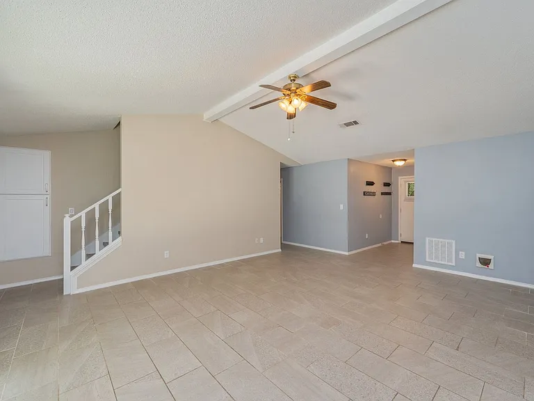 804 Sparkleberry Cv — Photo 8