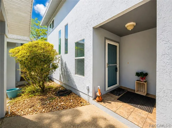 11025 W Harbor Watch Loop, Crystal River, FL 34428
