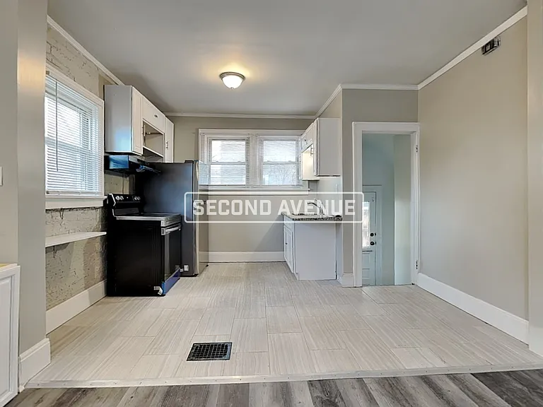 1804 Waltham Ave — Photo 5