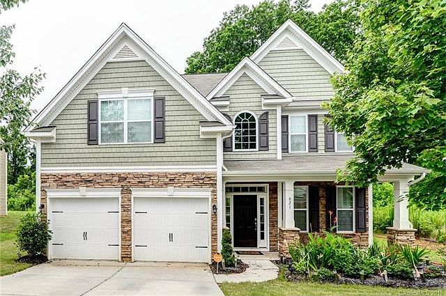 1st image of 821 Shillington Ln