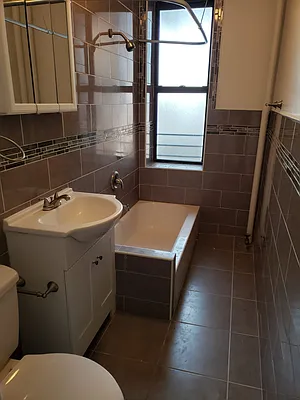 Rented by HFF Realty LLC | media 15