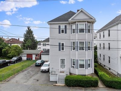 81 Sidney St, New Bedford, MA, 02740