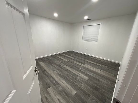 3rd image of 514 N 5th Ave