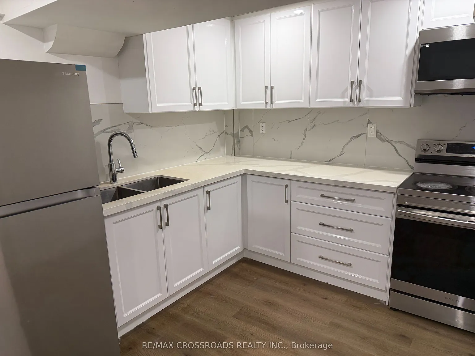 2 bed, $1,600 — Photo 3