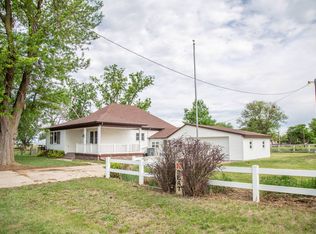 1261 H St, Burwell, NE 68823