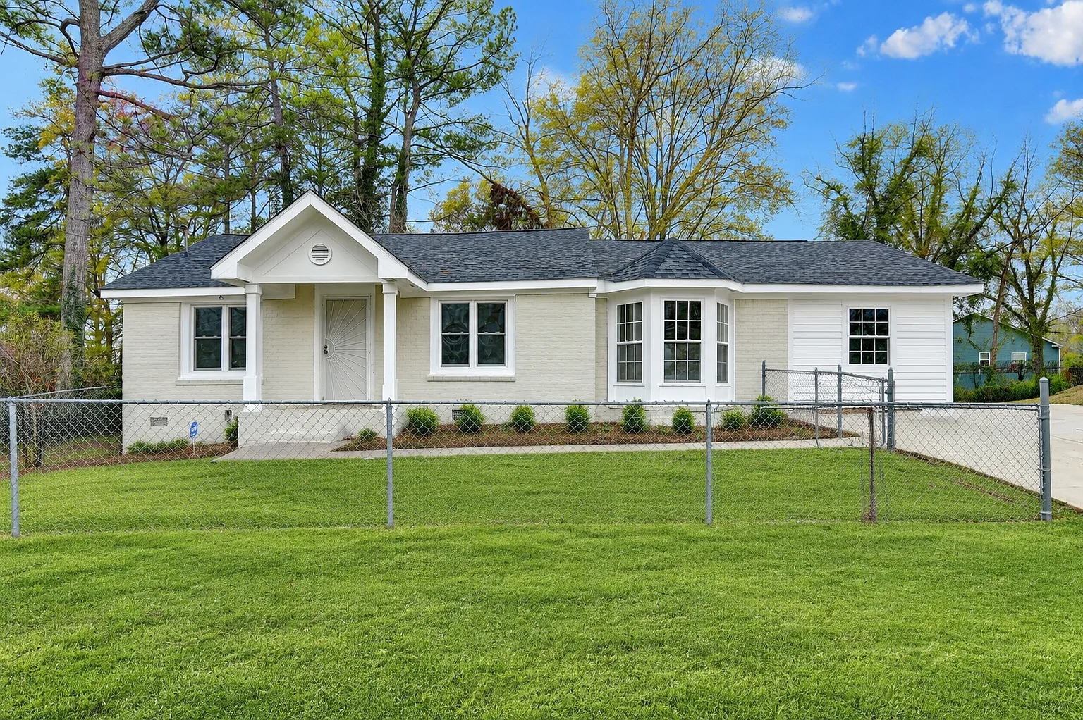 4 bed, 1715 sqft, $2,800 — Photo 1