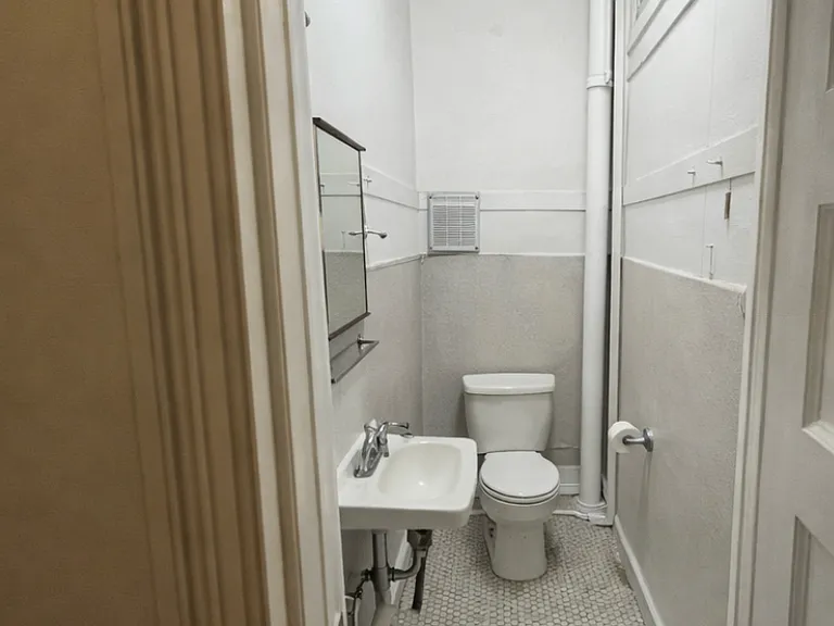 11 Euston St — Photo 5
