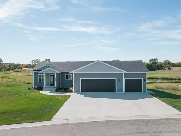 2379 W 9th St, Albert Lea, MN 56007