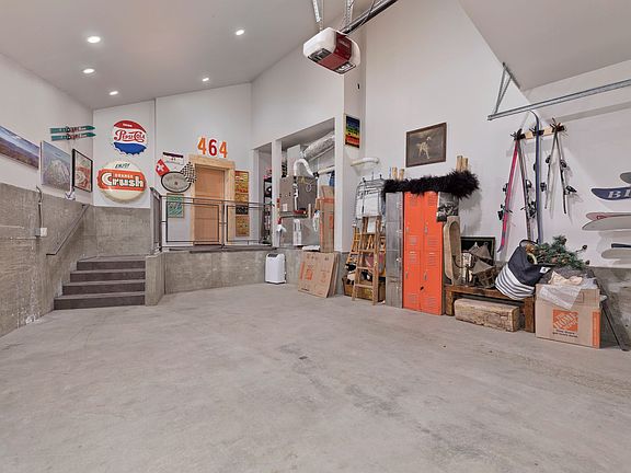 2nd image of 464 Canyon Blvd