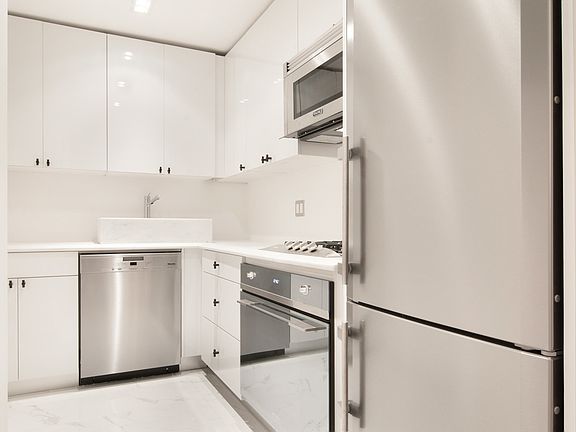 5th image of 853 7th Ave APT 3F