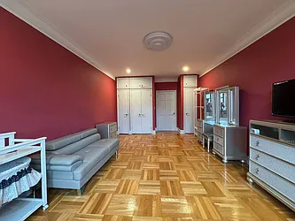 144-80 Sanford Avenue, #6F