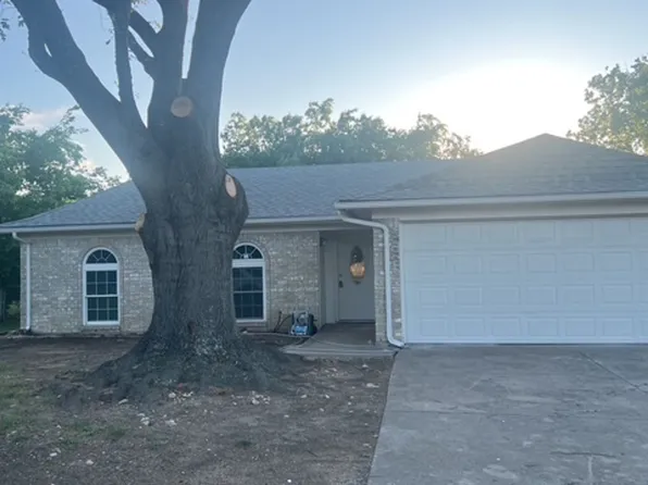 405 Bryan Dr, Crowley, TX 76036