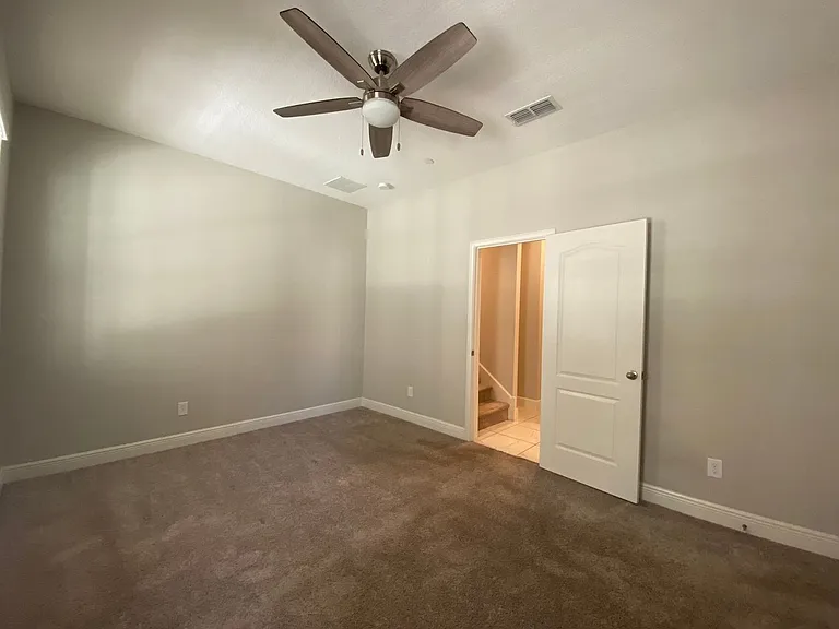 2408 Lobelia Dr — Photo 13