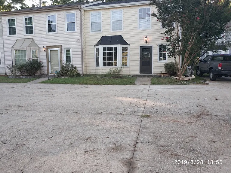 1884 Norcross Chase Cir — Photo 1
