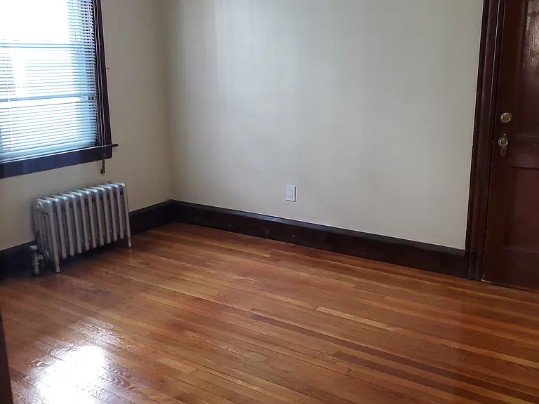 55-57 Higgins Ave #57 — Photo 4