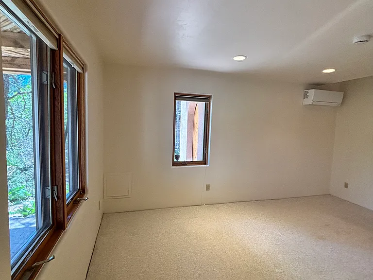 215 Valley View Cir — Photo 24