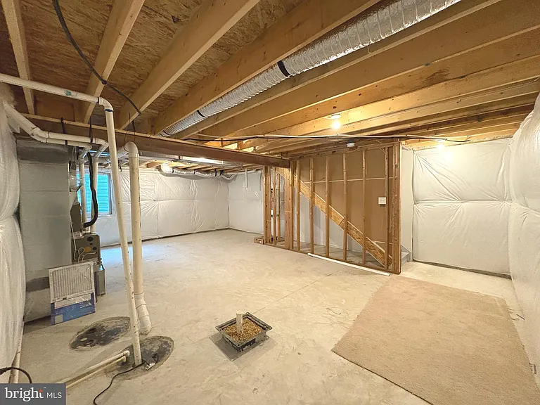 27003 Greenleaf Dr — Photo 19