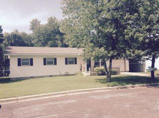 108 Palmer Dr, Monett, MO 65708