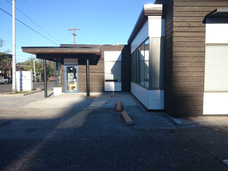 2nd image of 20 Boston St