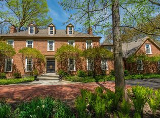 1200 Loch Ln, Lake Forest, IL 60045