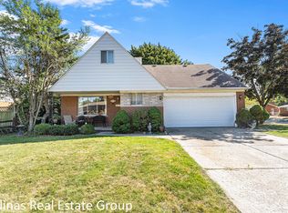 12110 Champaign Ave, Warren, MI 48089