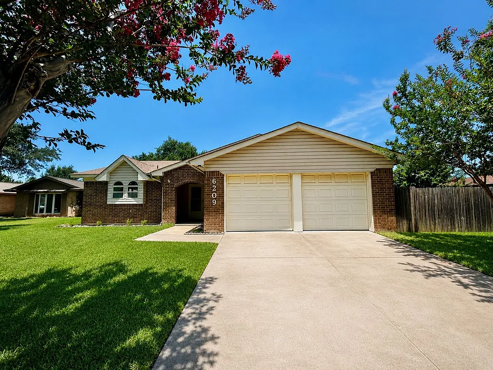 6209 Gayle Dr