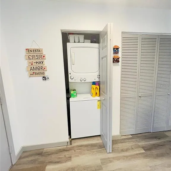 2500 Woodgate Blvd #203 — Photo 7