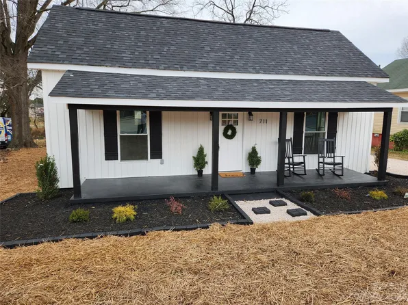 711 S Main St, Landis, NC 28088