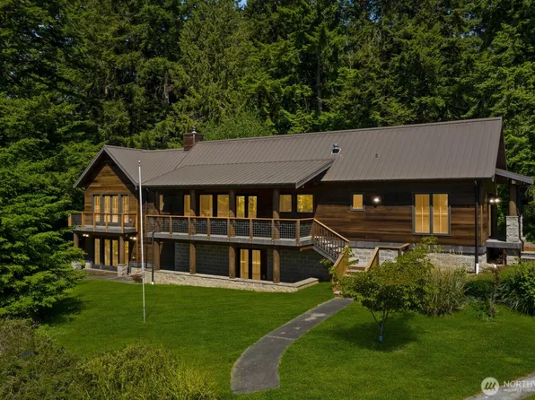 6335 Bayview Road, Clinton, WA 98236