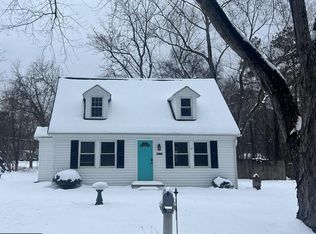 16310 Edwards Rd, Bowling Green, VA 22427