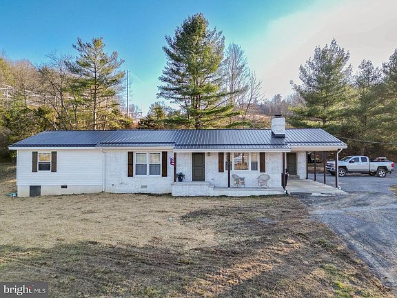 3rd image of 245 Oakwood Estates Rd