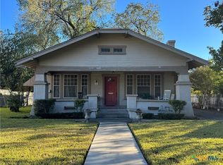 223 Elm St, Seguin, TX 78155