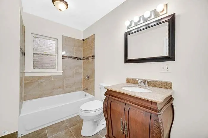 7347 W Addison St — Photo 2