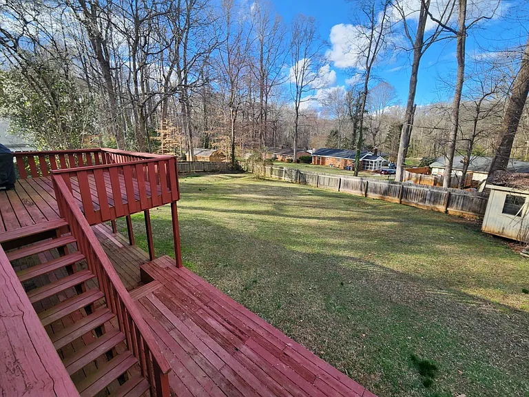 33 Edith Ave — Photo 8