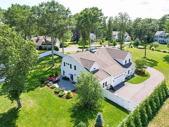 2nd image of 120 Warren Dr
