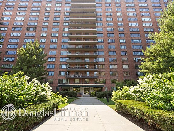 3rd image of 392 Central Park W APT 1N