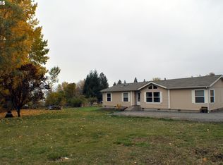 902 Mill St, Cove, OR 97824