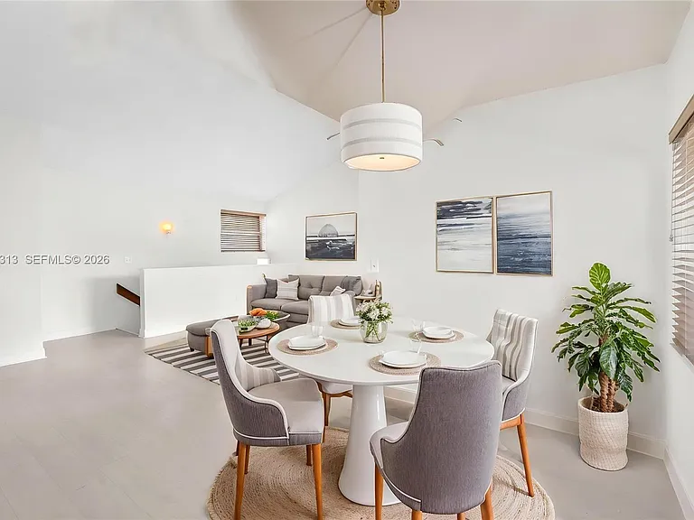 685 W Park Dr #206-11 — Photo 8