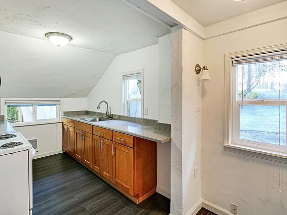 Large kitchen with lots of counter space and storage